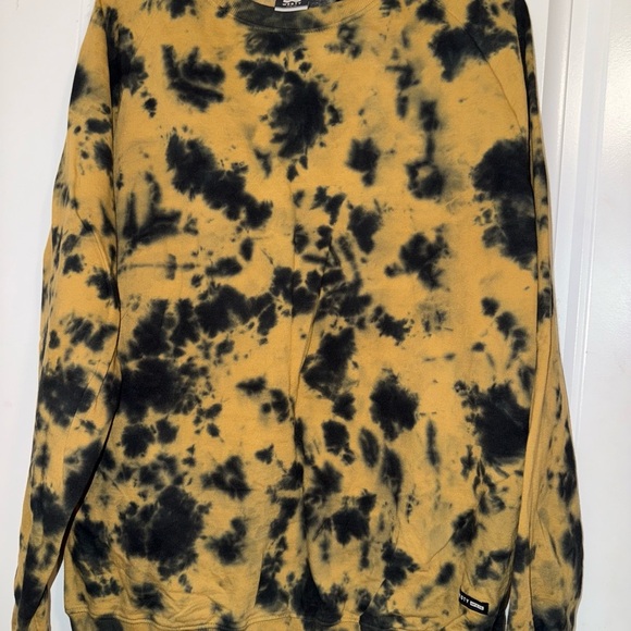 Bold Black and Yellow Crewneck Sweater with Tie-Dye Design - Picture 2 of 11